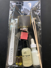 Load image into Gallery viewer, LACQUER At Home Pedicure Kit