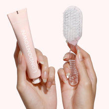 Load image into Gallery viewer, Londontown - Mani Bright Nail Scrub
