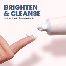 Load image into Gallery viewer, Londontown - Mani Bright Nail Scrub
